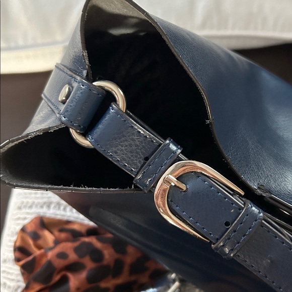 Co-Lab Shoulder Bag - Picture 11 of 14